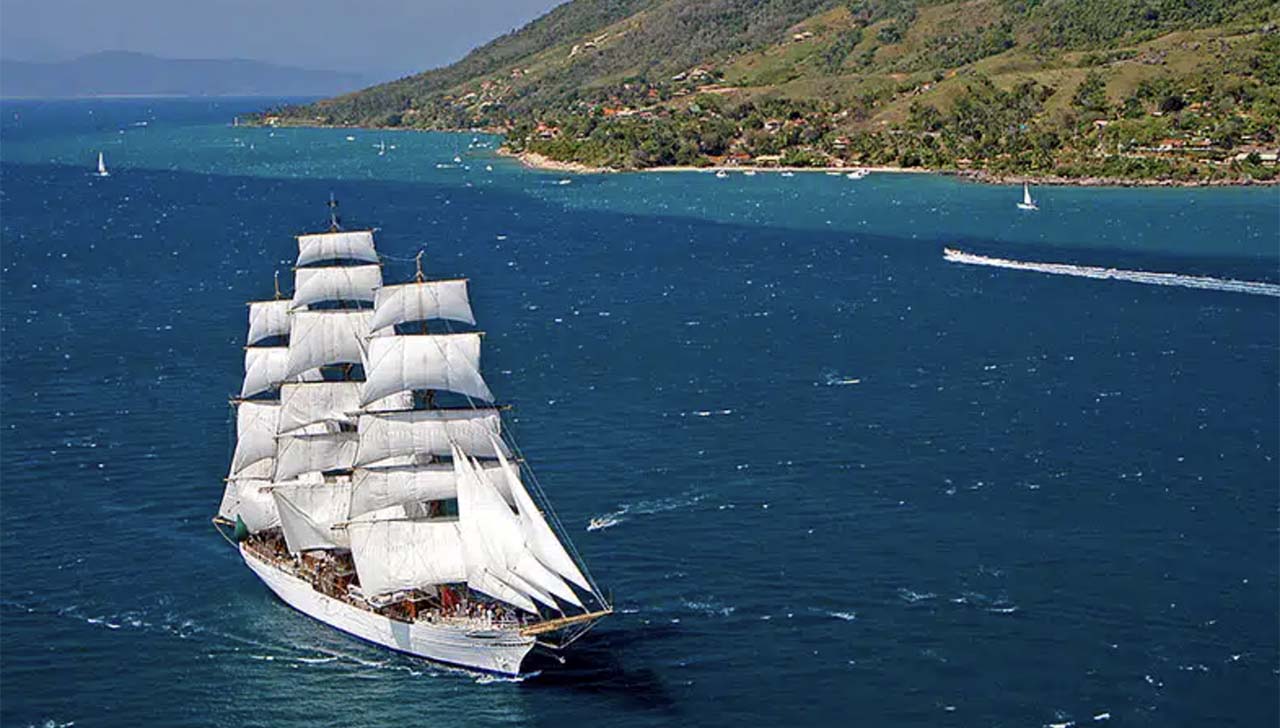 Semana Internacional de Vela de Ilhabela Daycoval homenageia Navio-Veleiro Cisne Branco